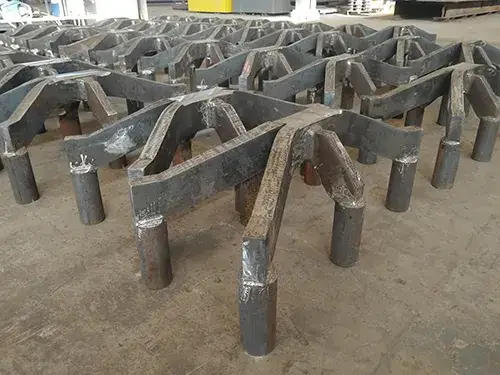 Welded steel yokes (six-claw)