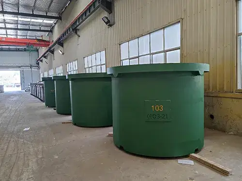 Molten aluminum ladles