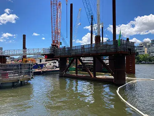Temporary structures for Brisbane River